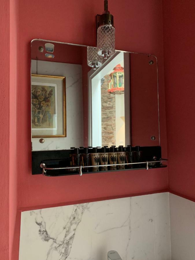 L'8Boutique Via Piella Appartement Bologna Buitenkant foto